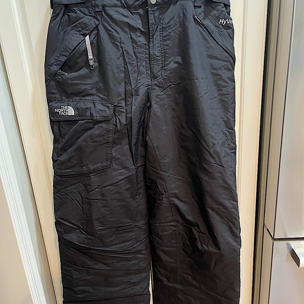The North Face Black Cargo Pants Outdoor Essential